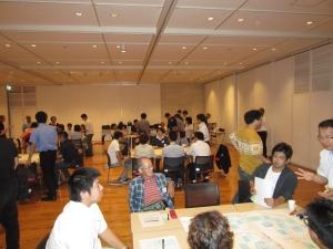 今回は40分おきにテーブルチェンジを行い、議論をさらに深めました