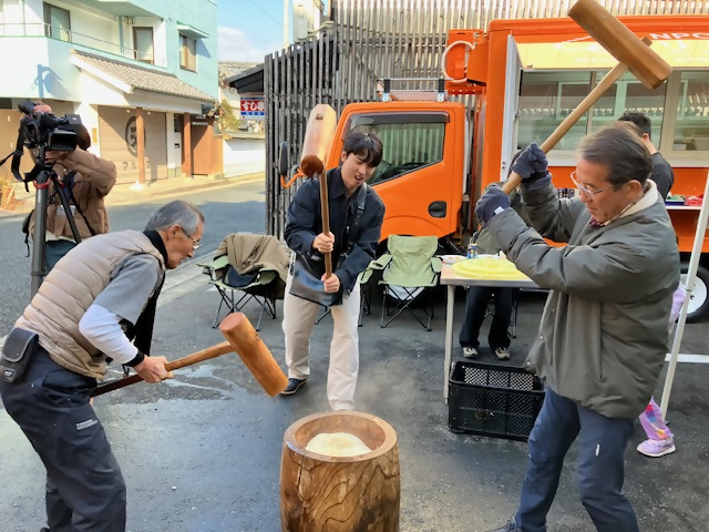 餅つき風景