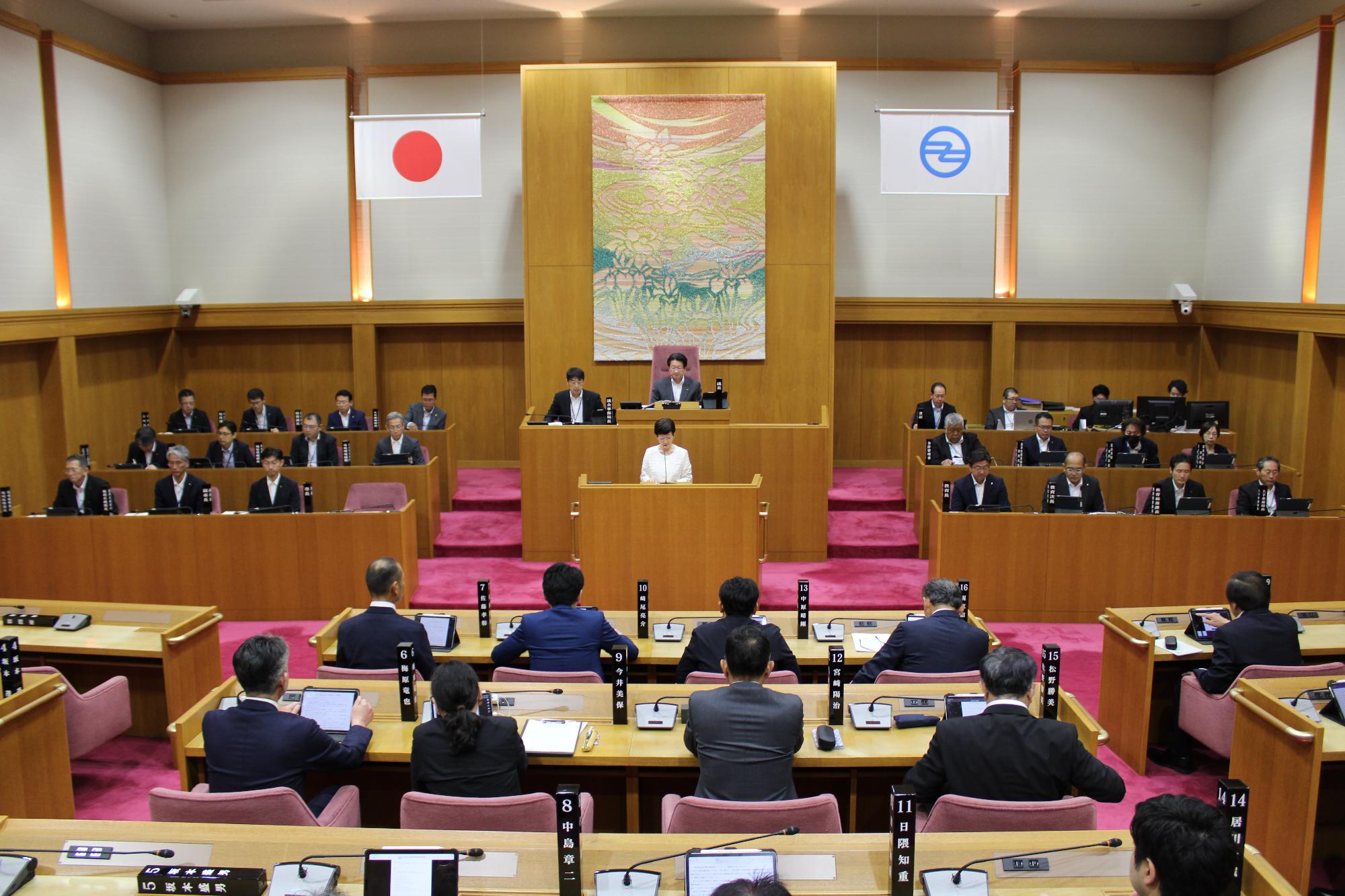 令和7年度第2回定例会　開会