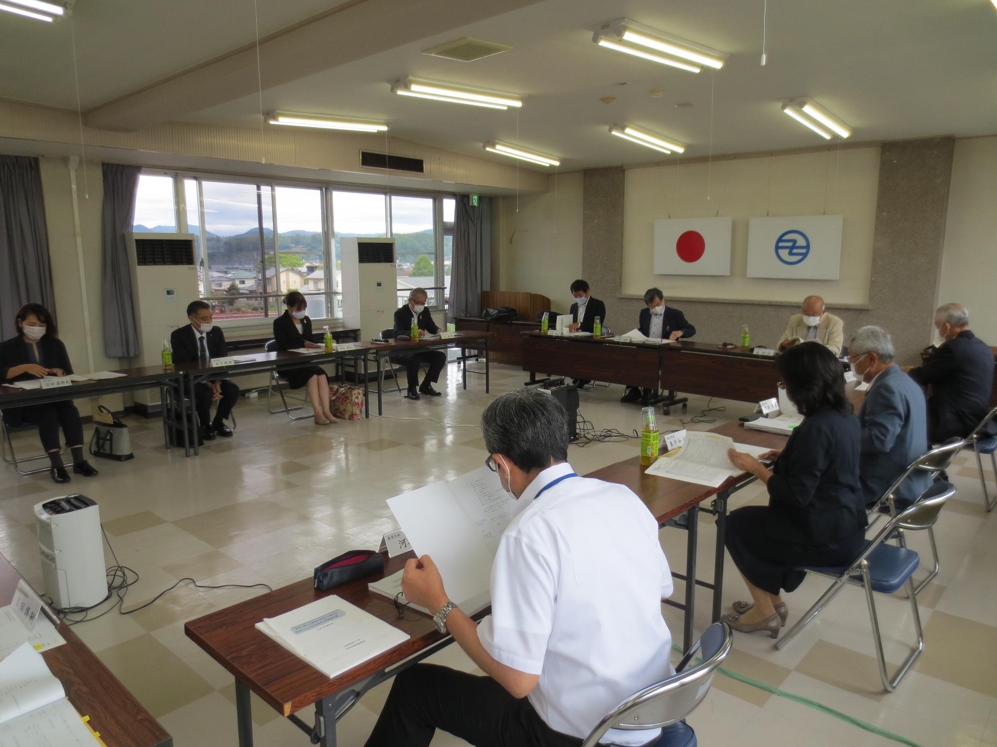 会議の様子の画像2