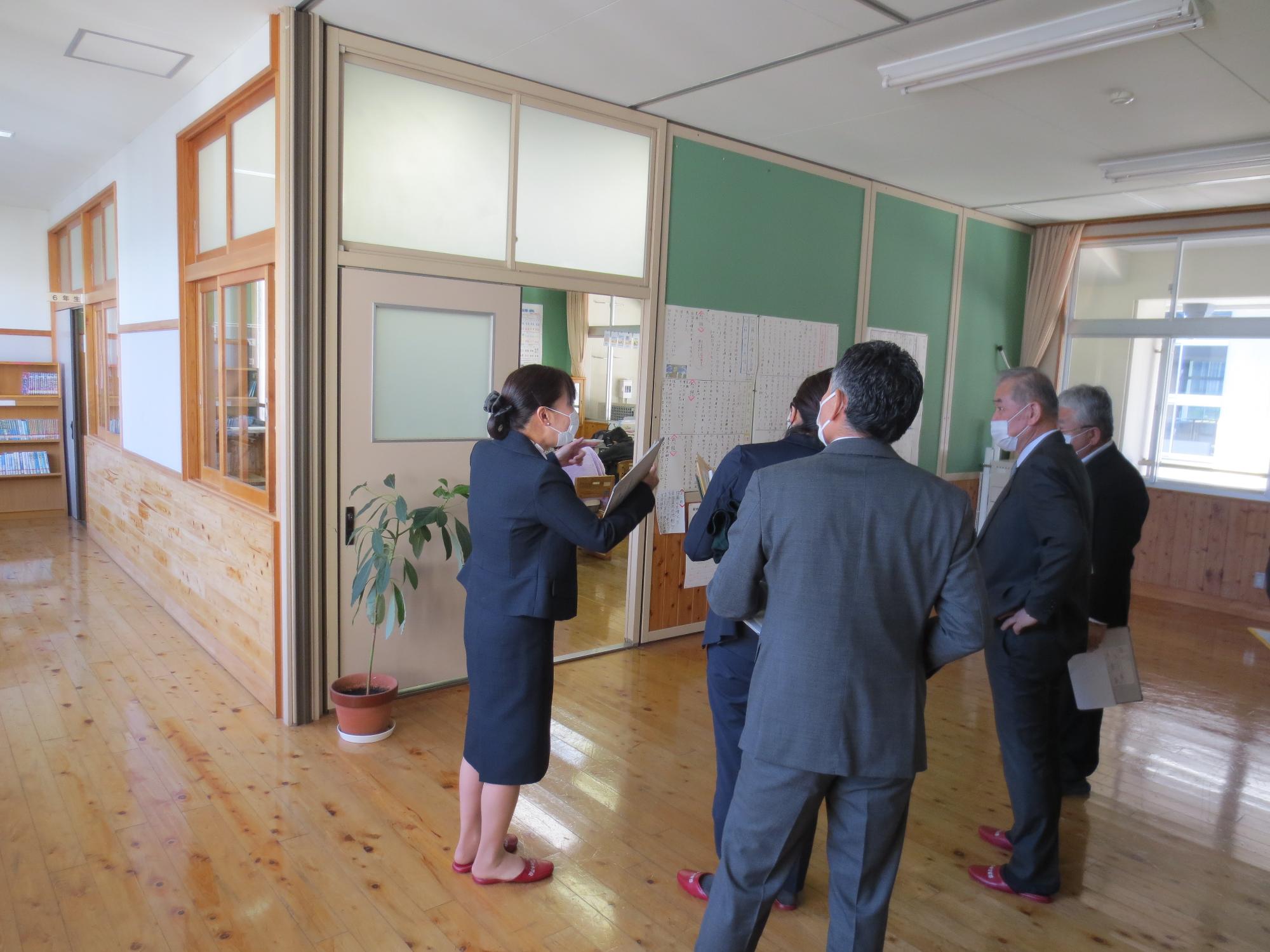 学校訪問の様子の画像1