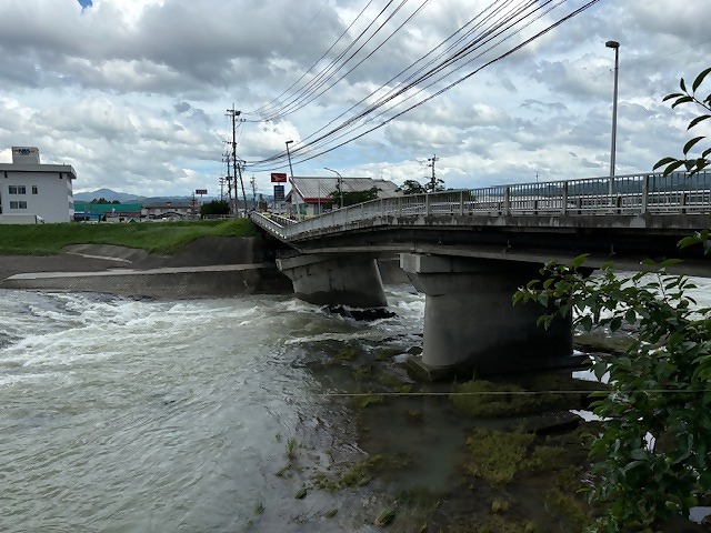 被災写真上流側