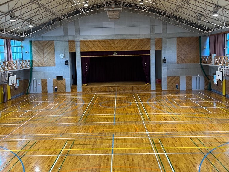 大山体育館（旧大山中学校）の中の画像