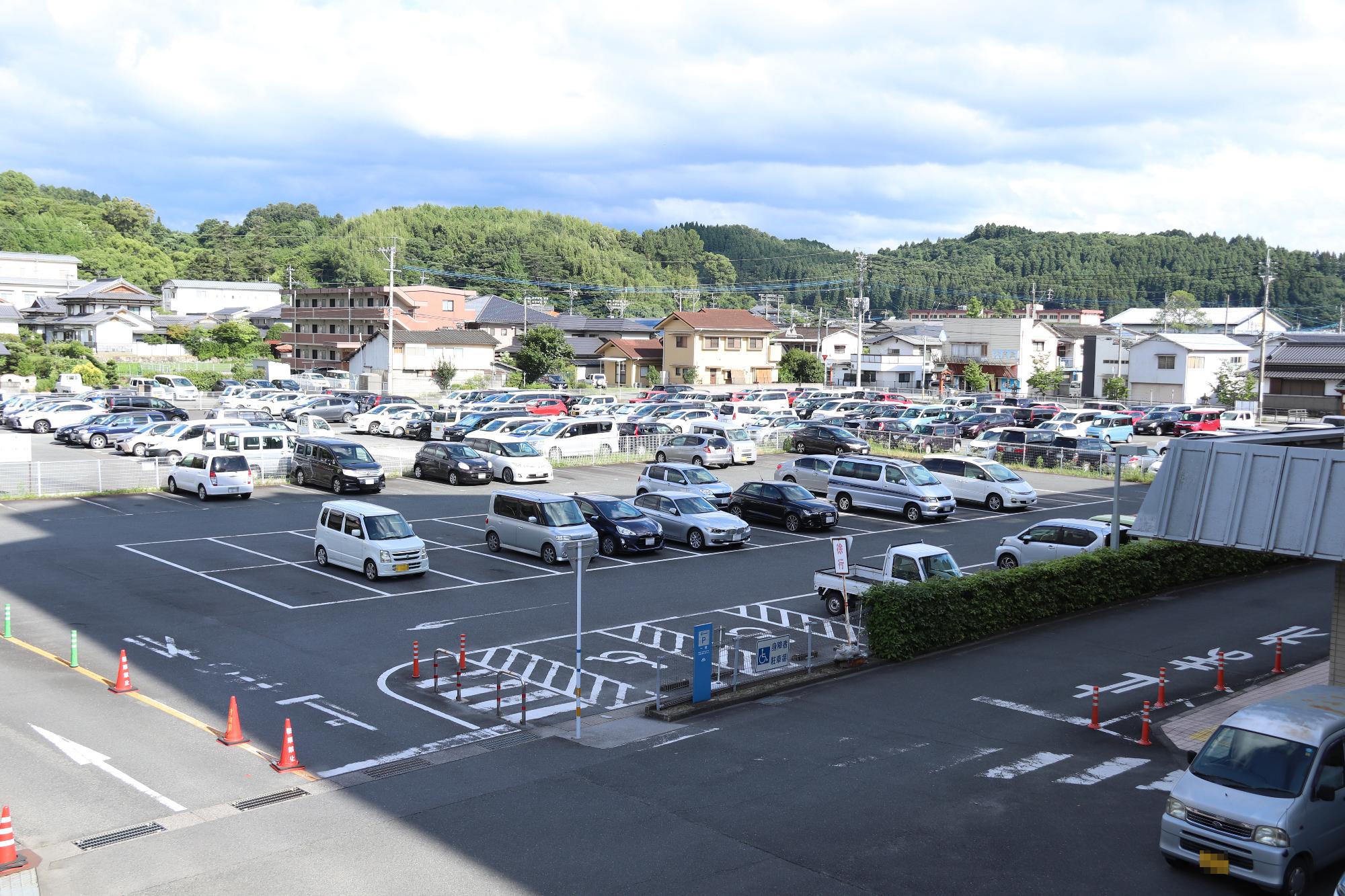 日田市役所北側駐車場