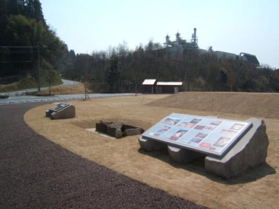 尾漕2号墳石棺復元写真