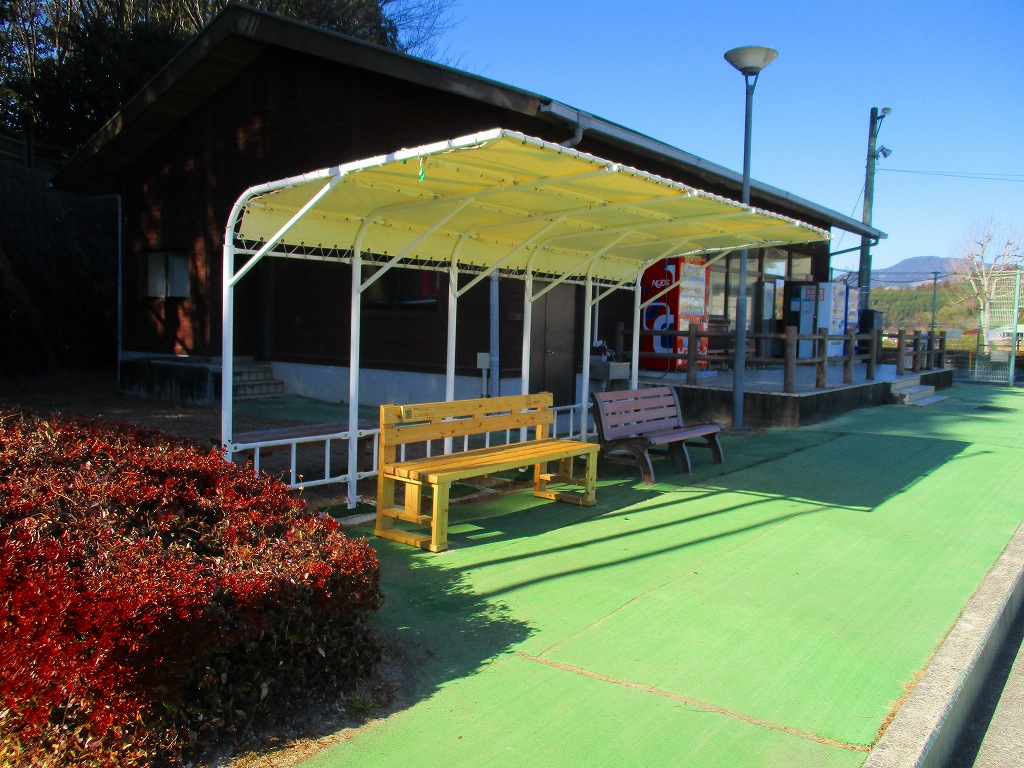 ベンチ（大原テニスコート）の画像