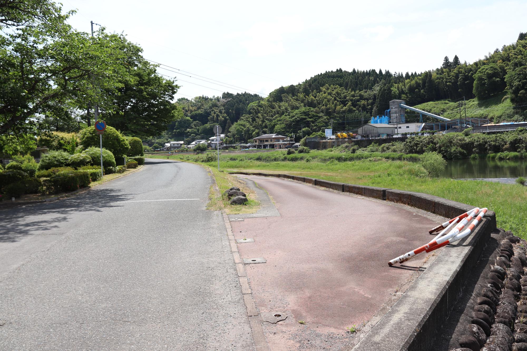 河川敷駐車場（老人福祉センター下）の画像1