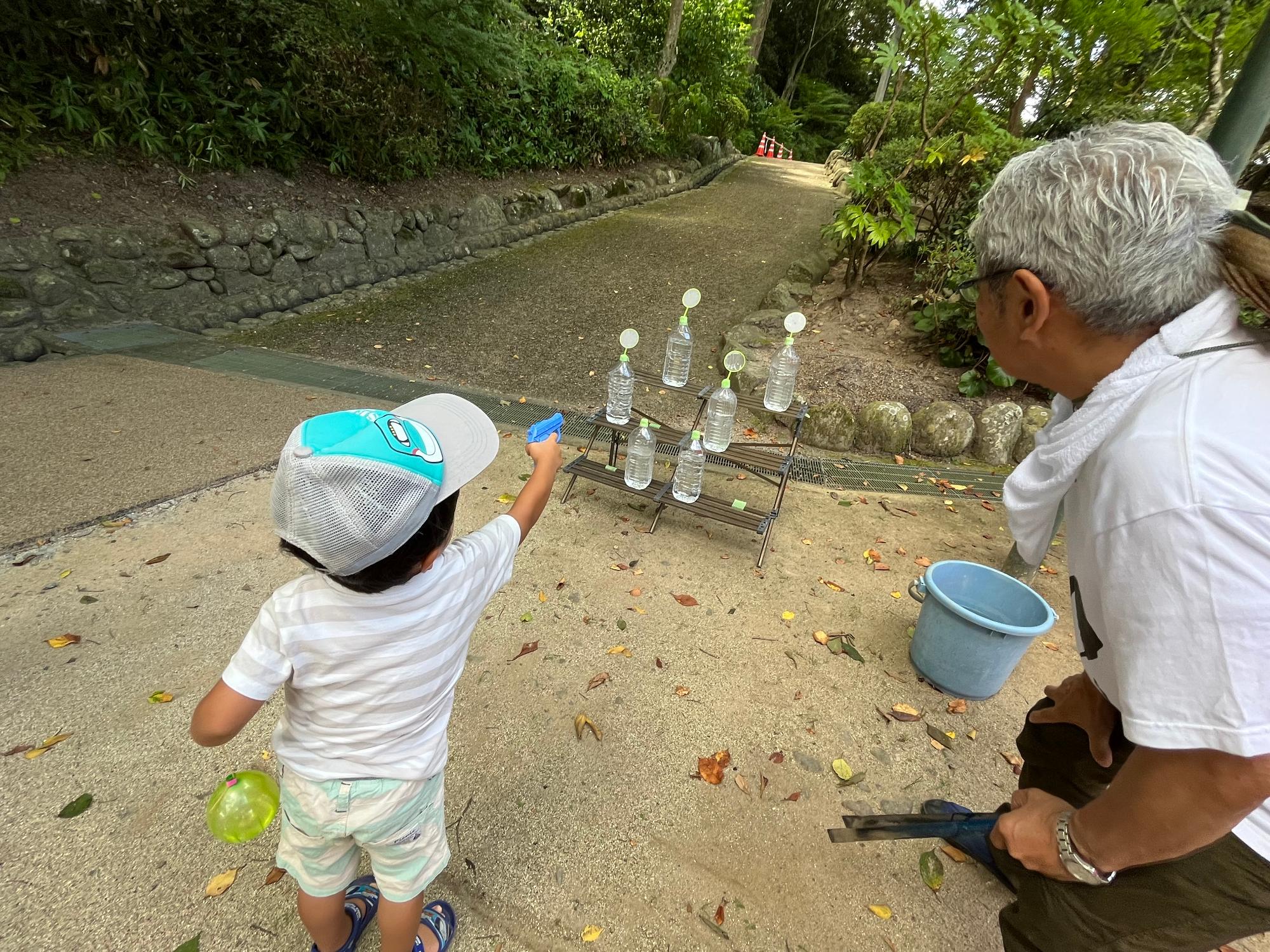 水鉄砲射的の画像