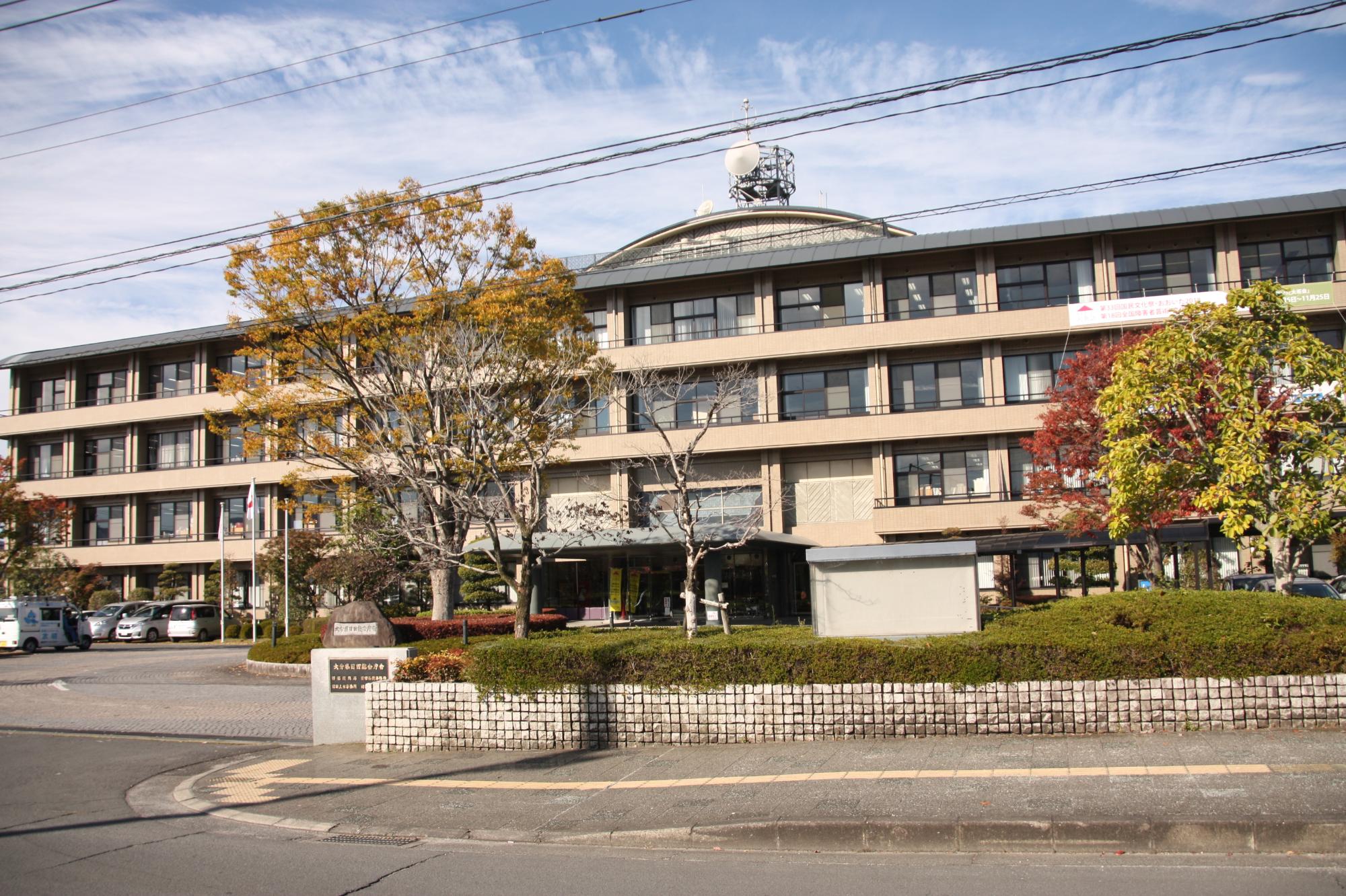 西部振興局駐車場の画像1