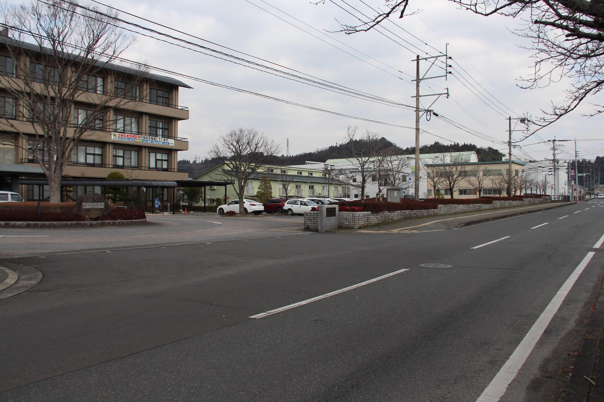 西部振興局駐車場の画像2