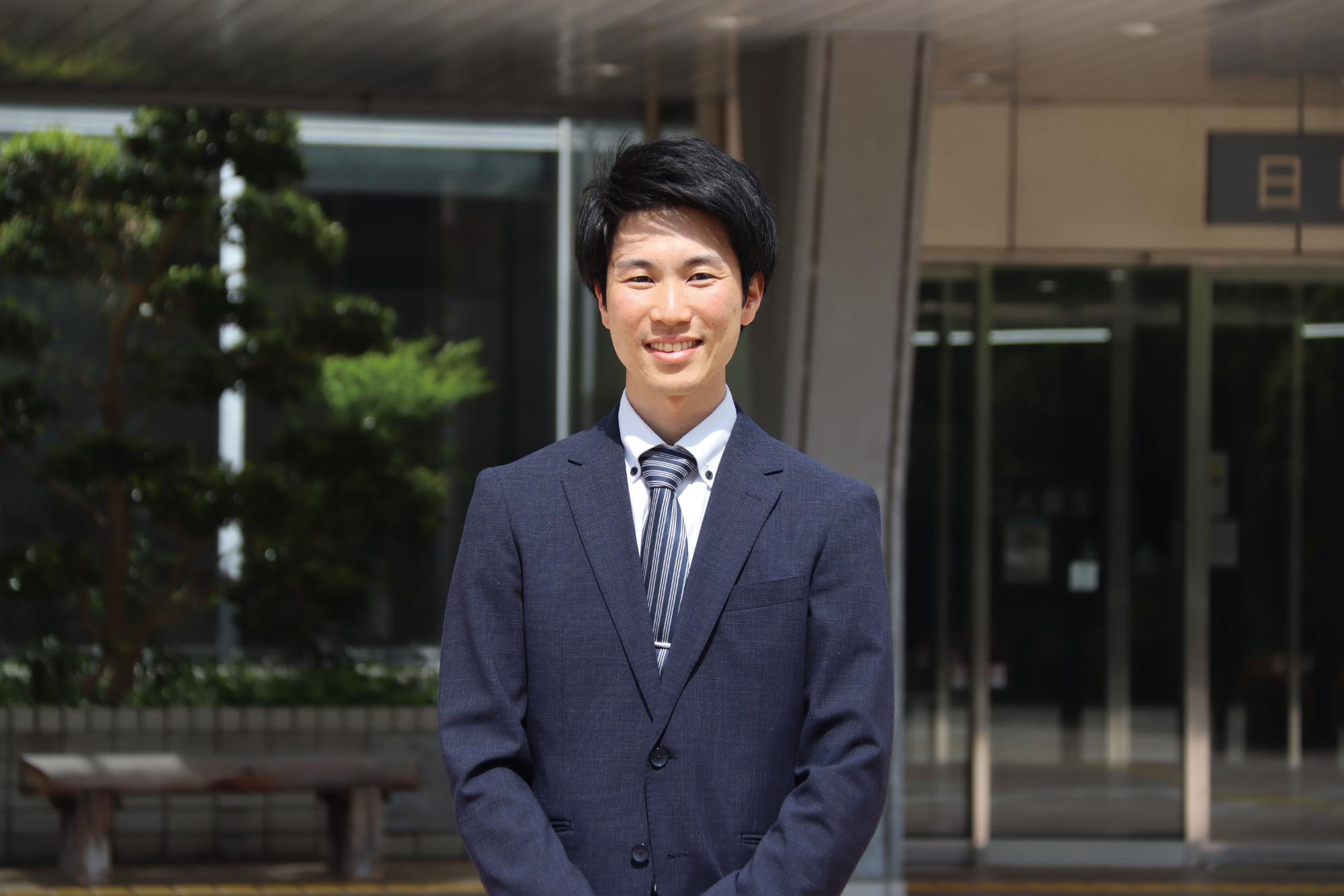 先輩職員の写真