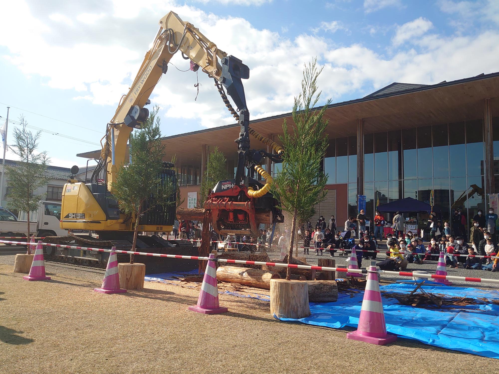 ハーベスタのデモンストレーションの画像2