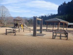ウッド平島公園の遊具写真3