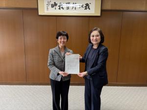 渡邊委員長から椋野市長への提言の画像