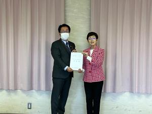 椋野市長より日田土木事務所長に要望書手交