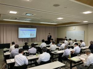 R8県事業説明会の様子
