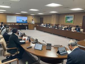 議員間討議の様子2