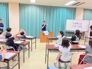 子ども向けクイズの様子